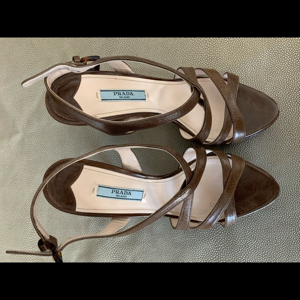 Prada shoes - Picture 2 of 8